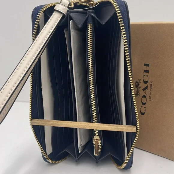 Coach Long Zip Around Wallet Wristlet In Signature Canvas Gold/DENIM MULTI
NWT - Picture 10 of 16